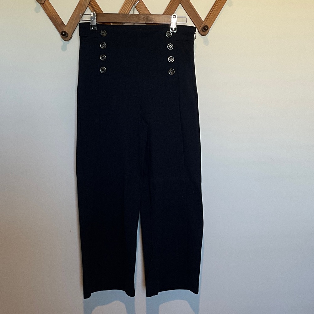 Ann Taylor Navy Blue Cropped Pants